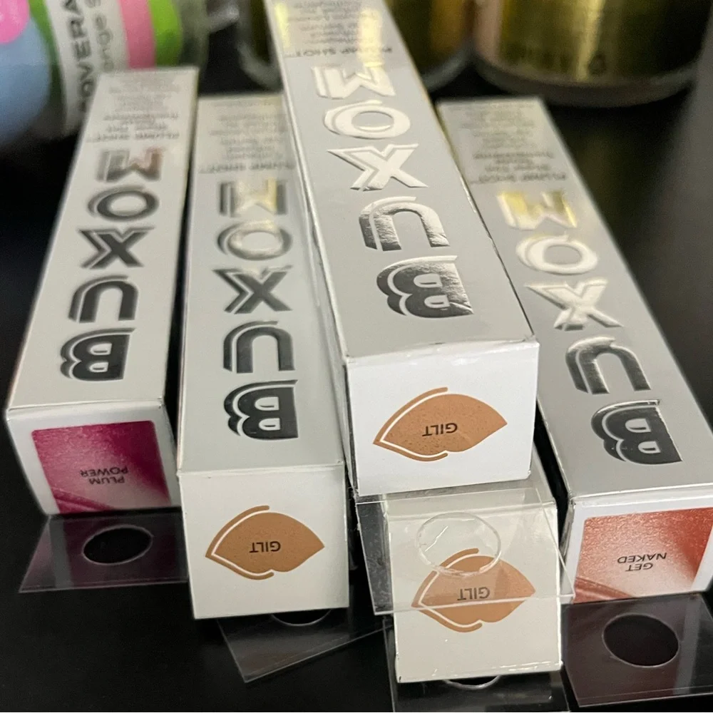BUXOM Plump Shot Lip Serum in Plump Peach visibly plumps lips makeup - Picture 5 of 8